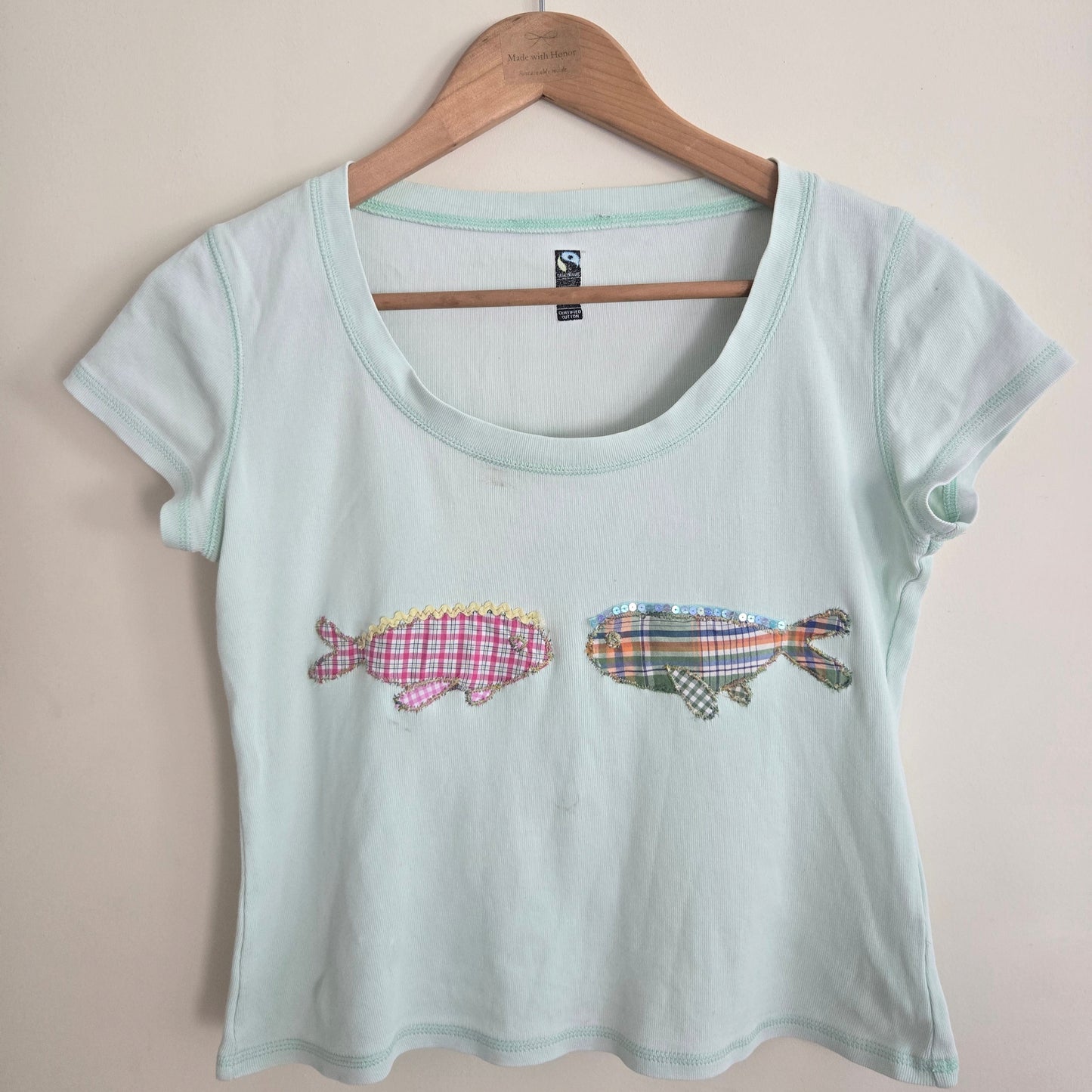 Kissing Fishes Top